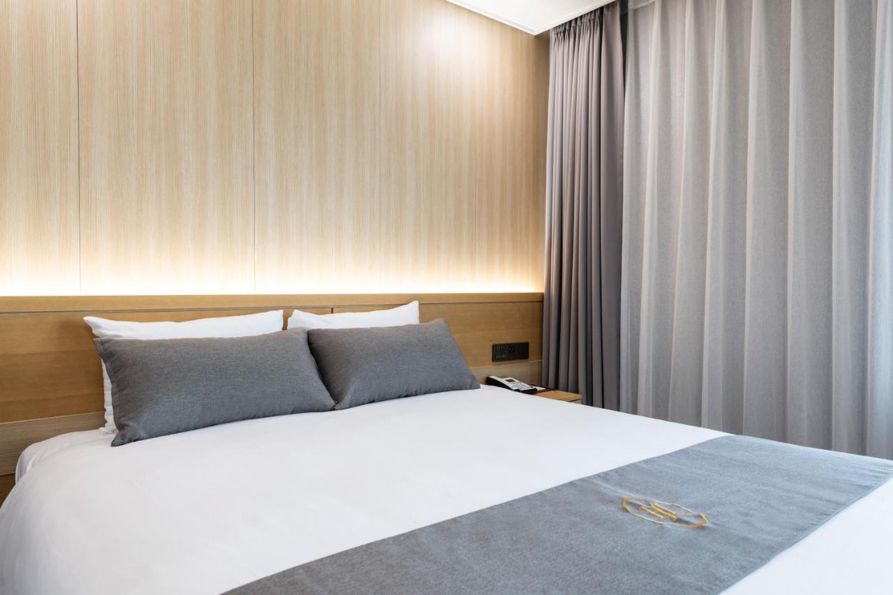 Hotel L'Art City Incheon Bagian luar foto